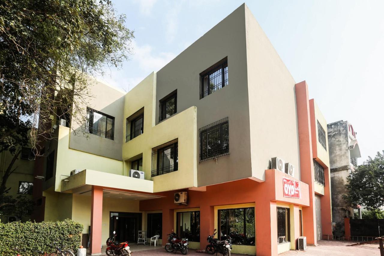 Oyo 63134 Hotel Red Queen Raigarh Eksteriør bilde