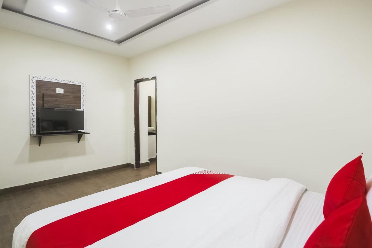 Oyo 63134 Hotel Red Queen Raigarh Eksteriør bilde
