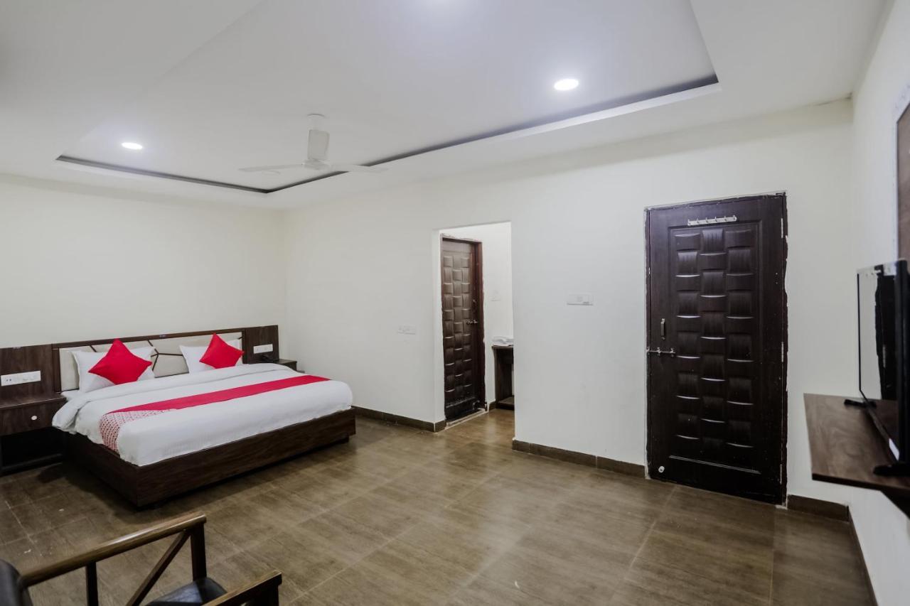 Oyo 63134 Hotel Red Queen Raigarh Eksteriør bilde